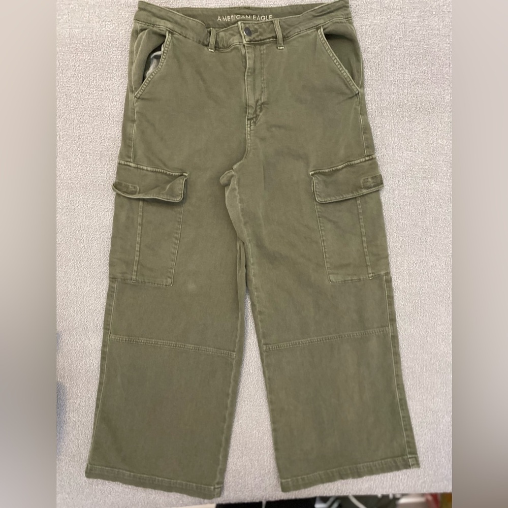 American Eagle Outfitters Olive Wide Leg Cargo Pants